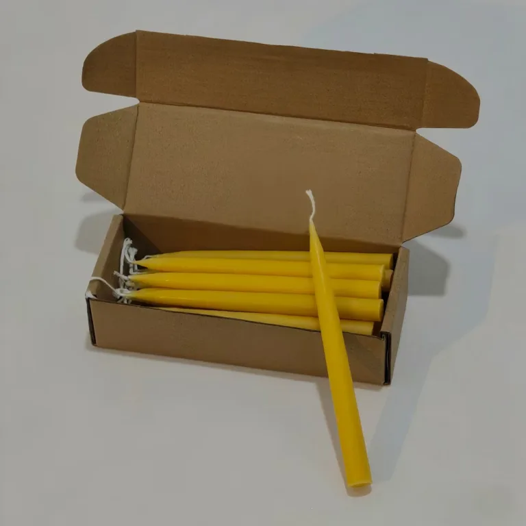 Beeswax Taper Candle2