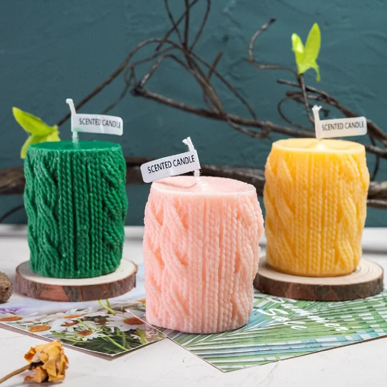 Knitted-Pattern Pillar Candle4