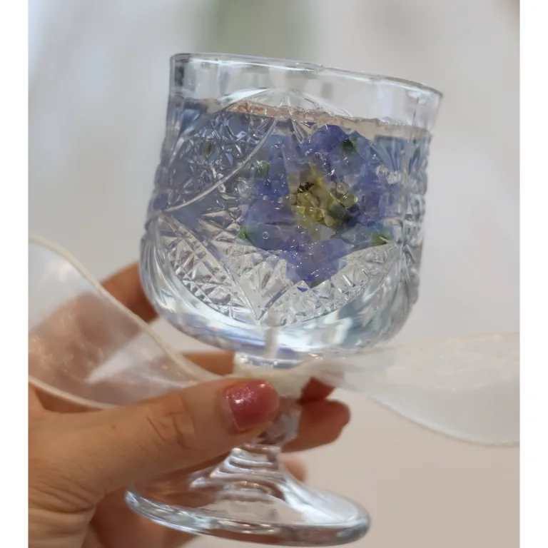 Flower Embedded Gel Candles1